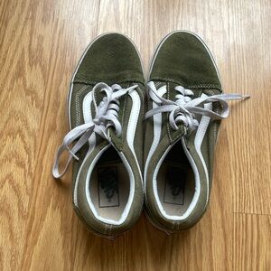 Old Skool Olive suede Vans